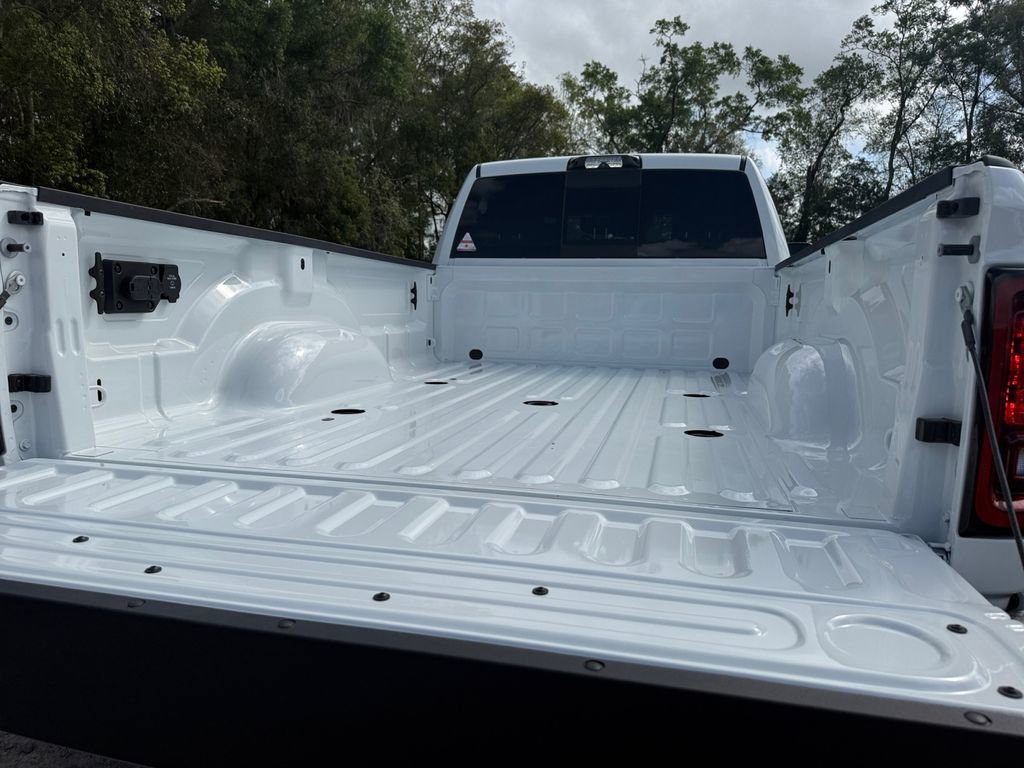 New 2026 RAM 3500 Tradesman AWD/4WD image 30