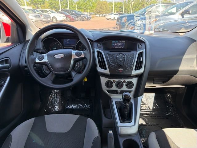 Used 2012 Ford Focus SE FWD image 19