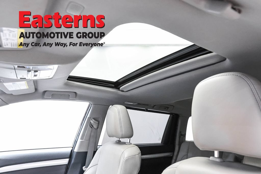 Used 2019 Toyota Highlander XLE AWD/4WD image 37