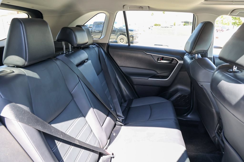 Used 2022 Toyota RAV4 XLE Premium AWD/4WD image 20