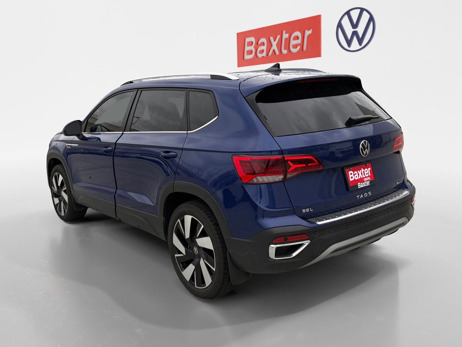 Certified 2024 Volkswagen Taos SEL image 13