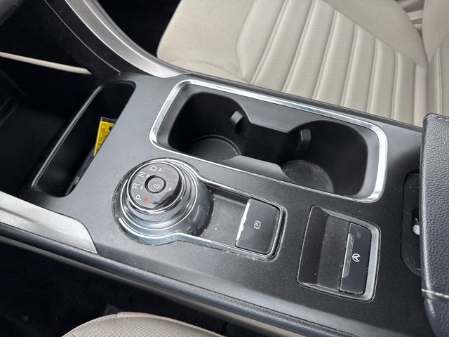 Used 2018 Ford Fusion SE w/ Fusion SE Technology Package image 19