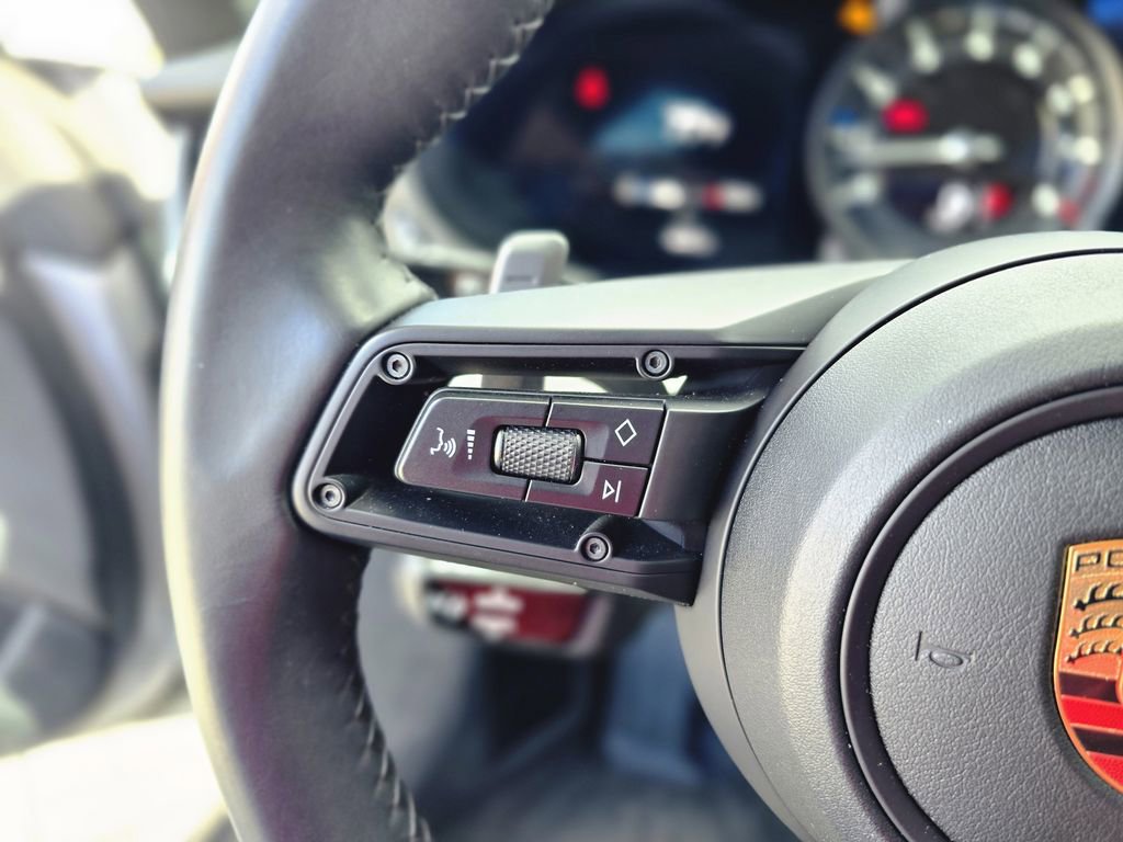 Used 2023 Porsche 911 Carrera w/ Premium Package image 15