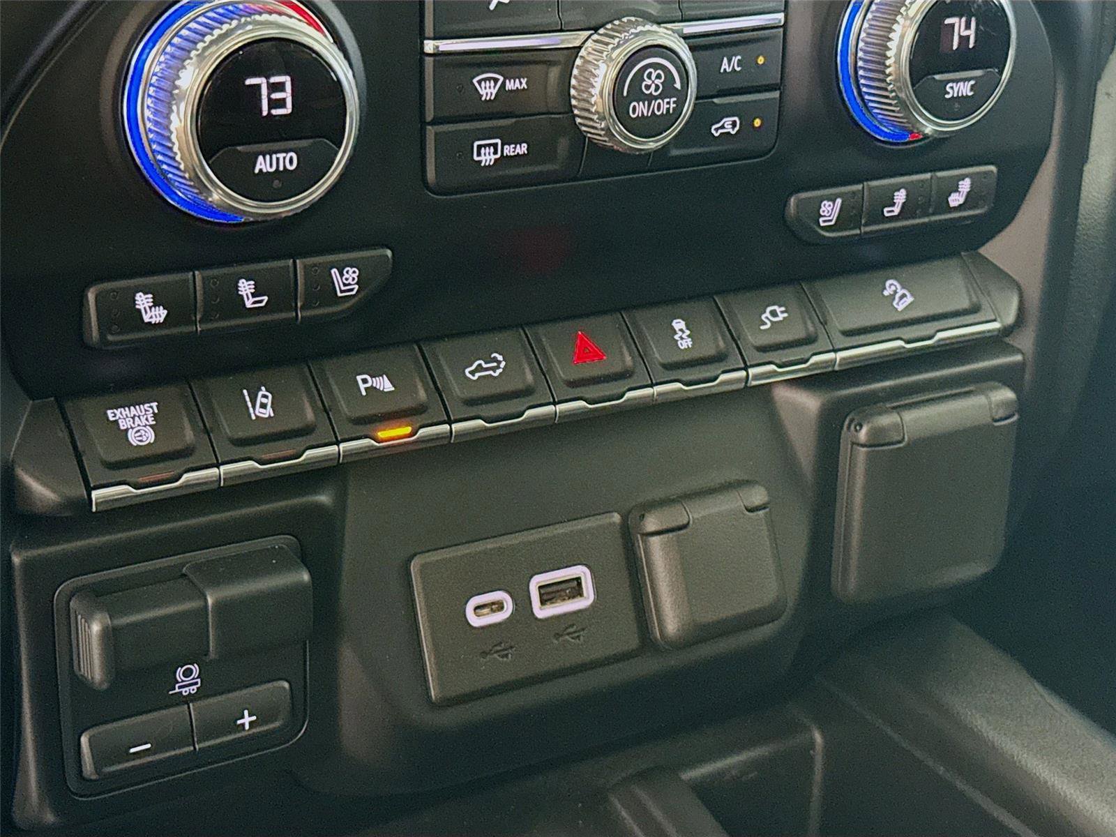 Used 2020 GMC Sierra 2500 AT4 w/ AT4 Premium Package image 12