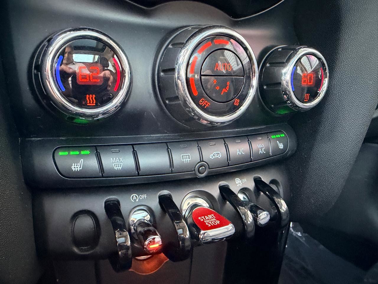 Used 2019 MINI Cooper 4-Door Hardtop image 35