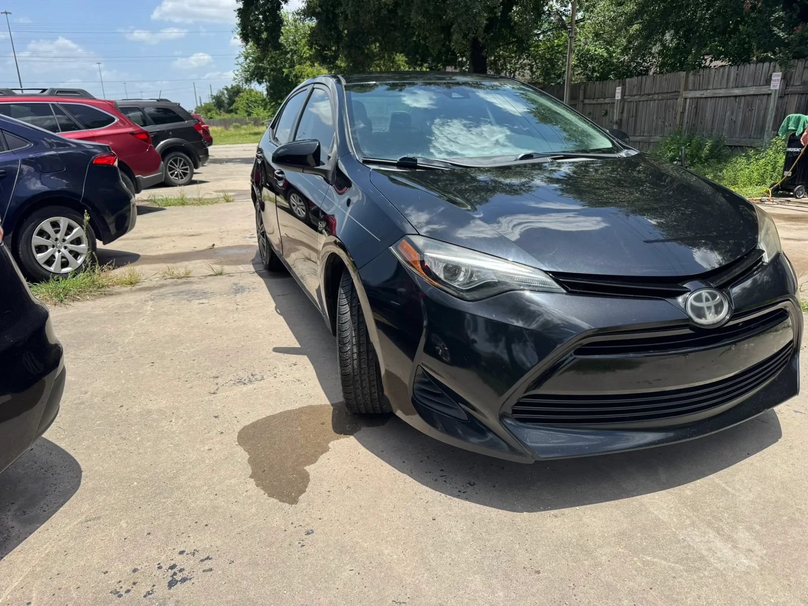 Used 2017 Toyota Corolla LE FWD image 4