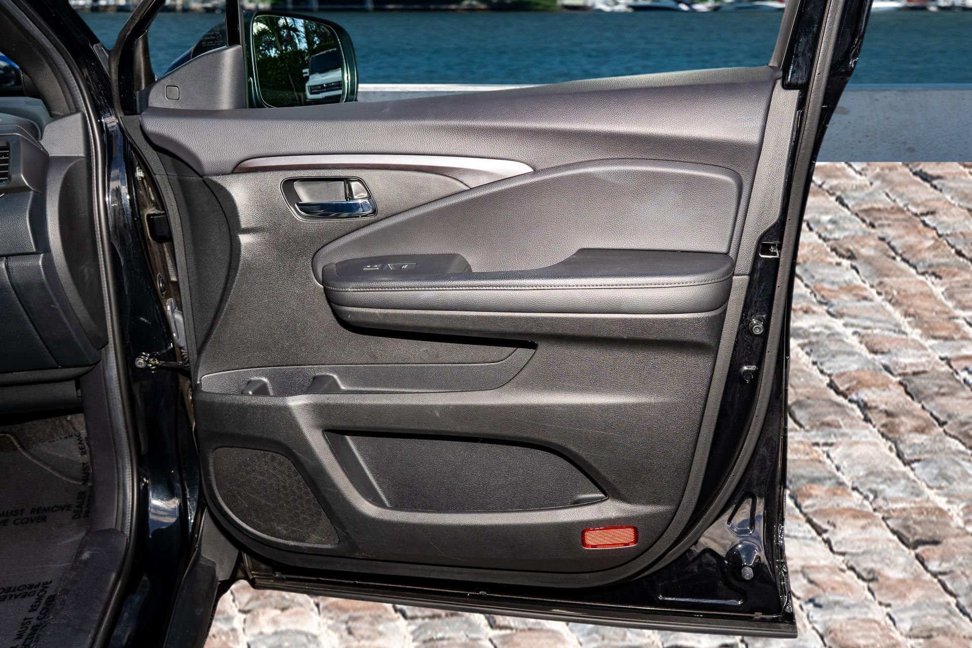 Used 2022 Honda Pilot Sport image 33