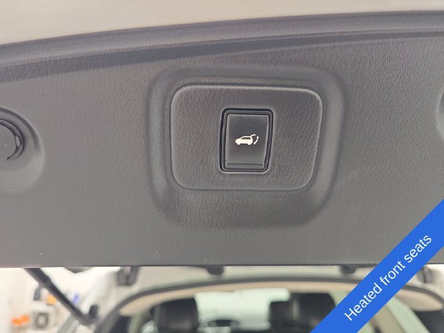 Used 2018 Nissan Pathfinder SL FWD image 17
