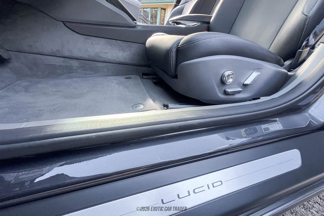 Used 2025 Lucid Air Grand Touring image 20