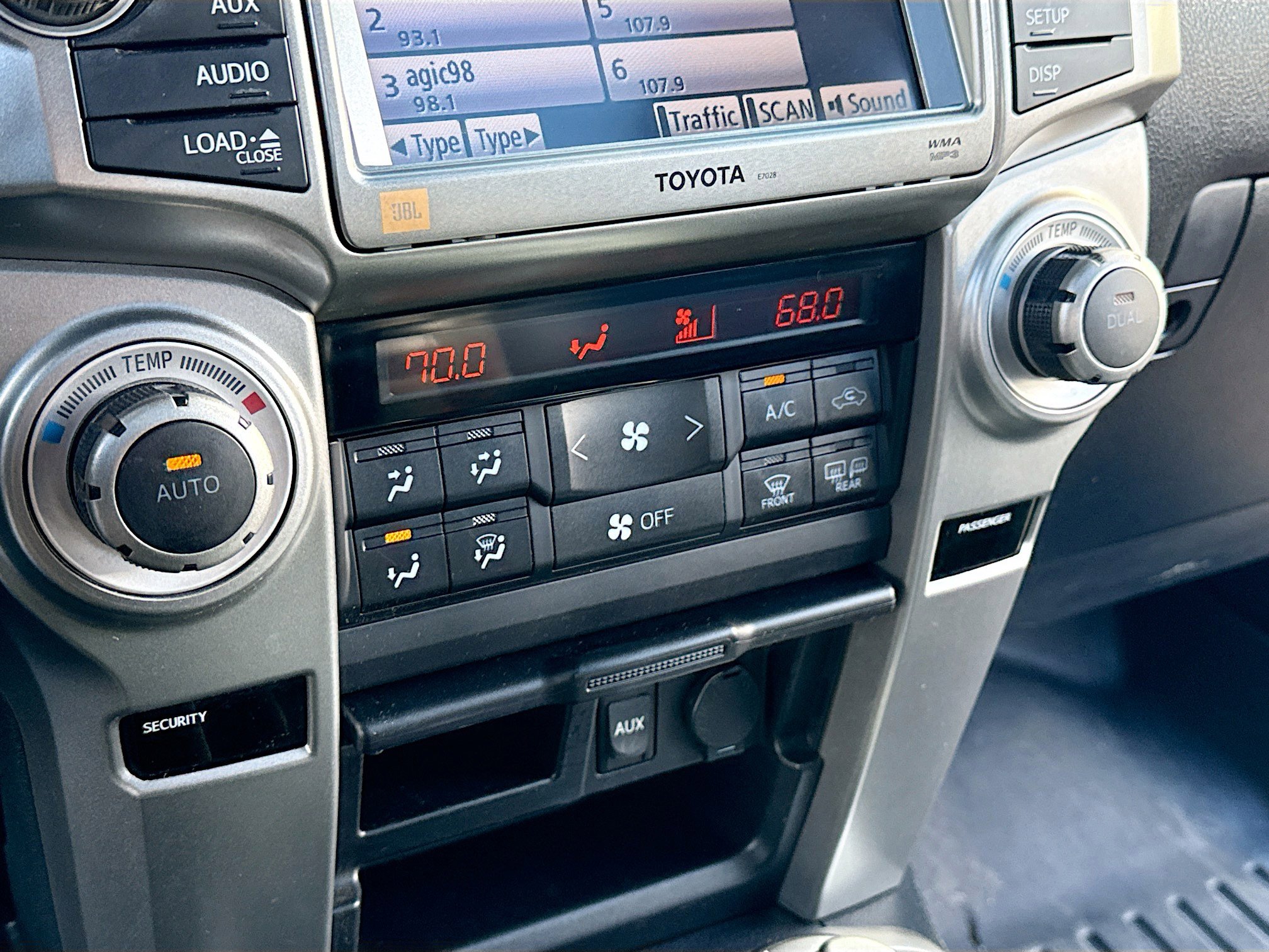 Used 2012 Toyota 4Runner Limited image 12