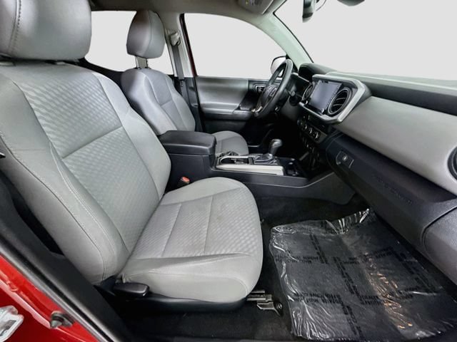 Certified 2023 Toyota Tacoma SR5 w/ Technology Package AWD/4WD image 27
