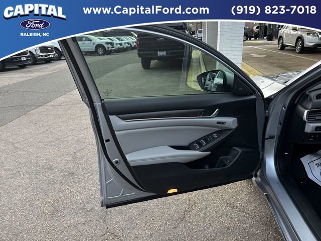Used 2020 Honda Accord Touring image 19