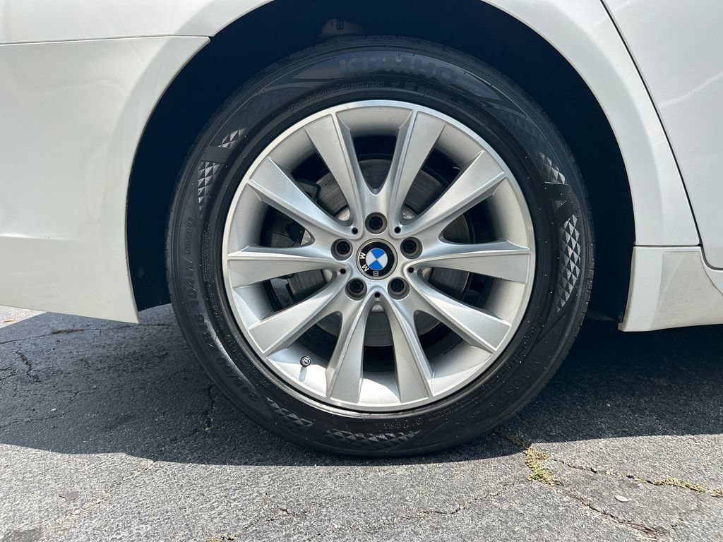 Used 2015 BMW 740Li w/ Executive Package RWD image 18