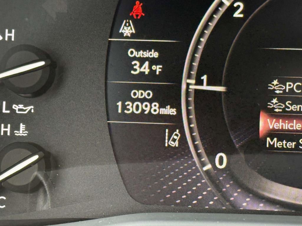 Used 2022 Lexus LX 600 4WD w/ Appearance Package image 30