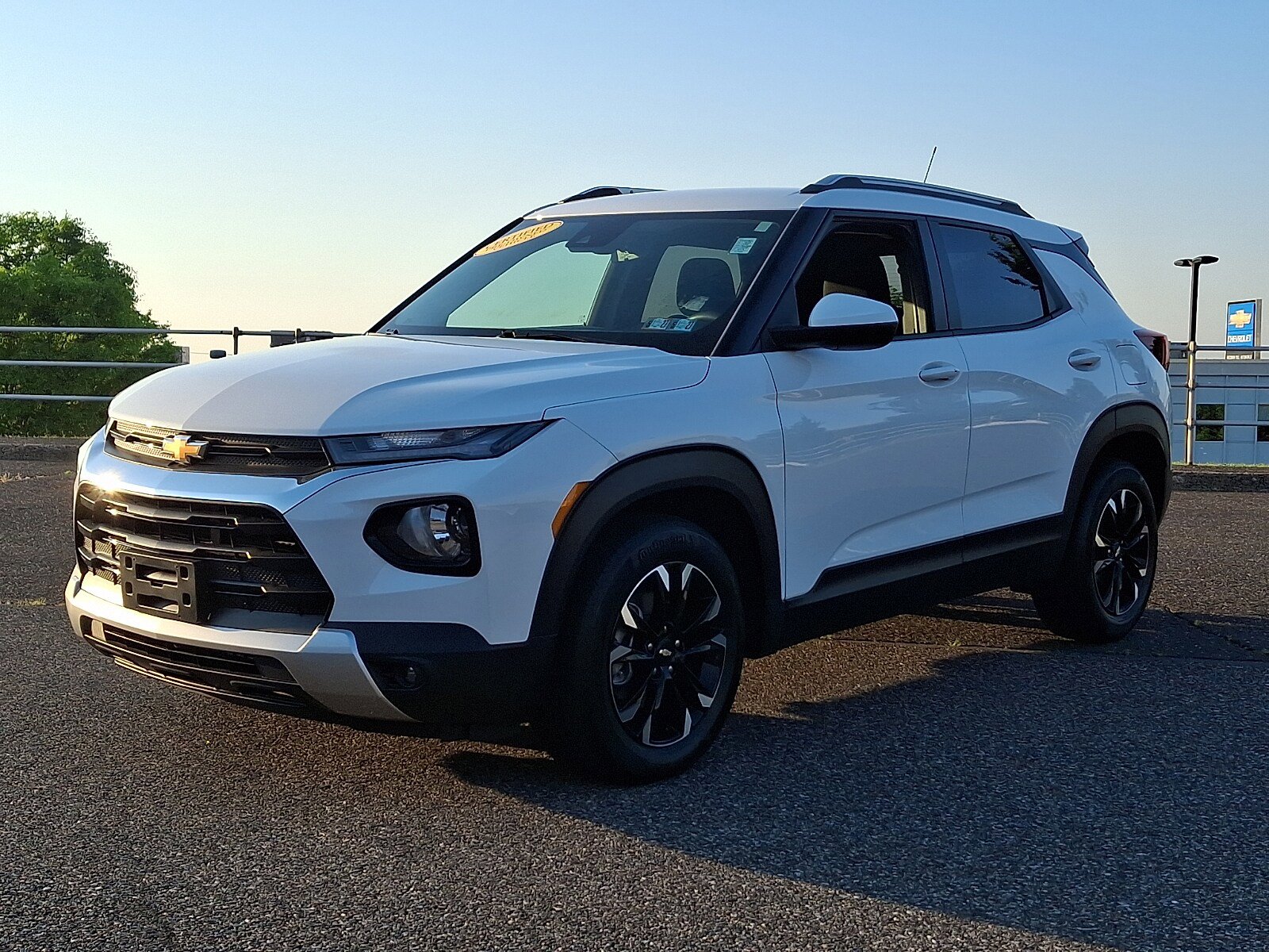 Certified 2023 Chevrolet TrailBlazer LT FWD image 3