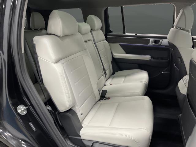 Used 2024 Hyundai Santa Fe Limited AWD/4WD image 34