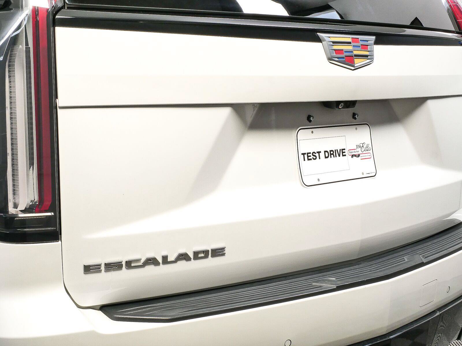 Used 2023 Cadillac Escalade Sport w/ Touring Package AWD/4WD image 39