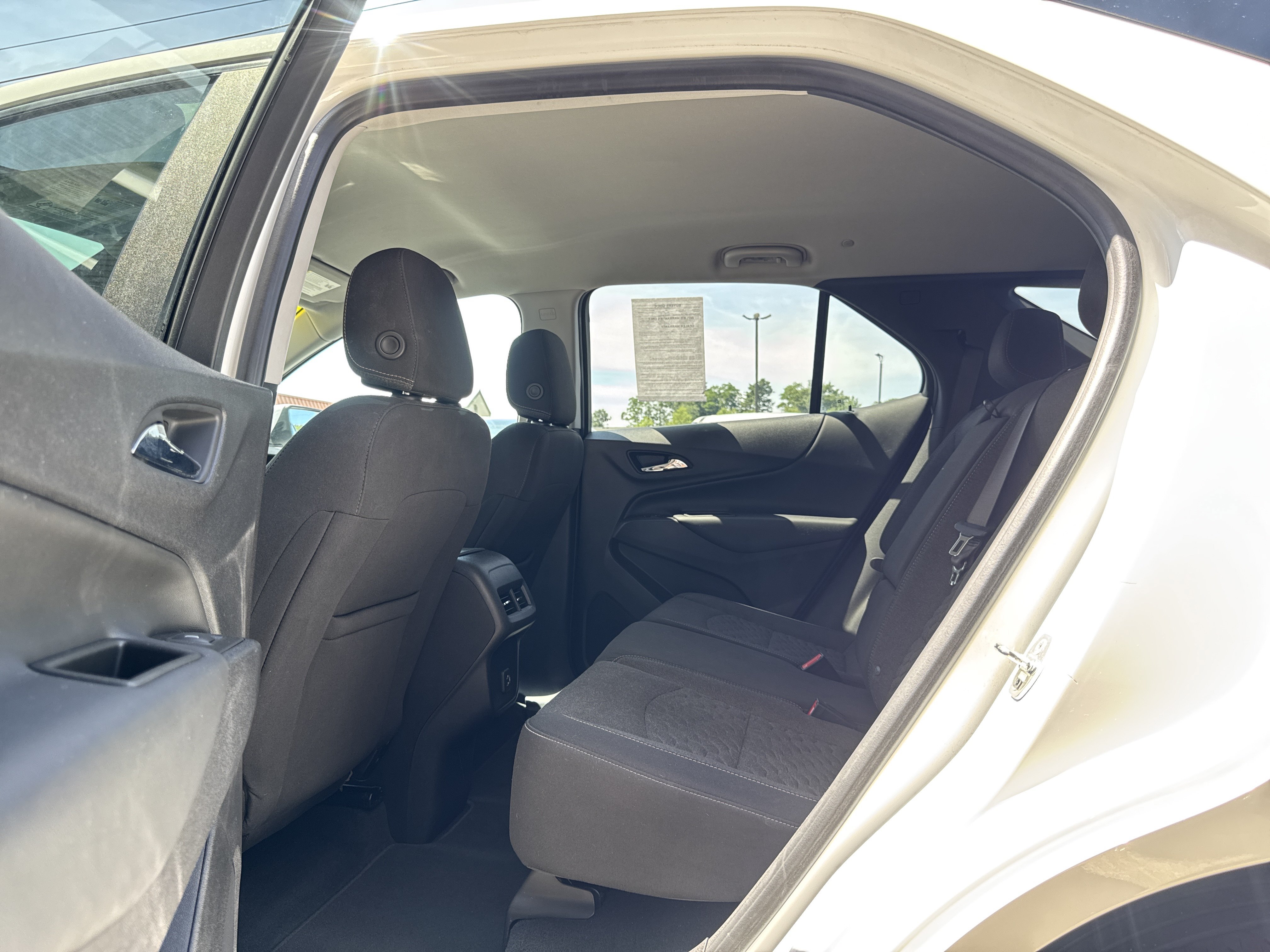 Used 2021 Chevrolet Equinox LT AWD/4WD image 14