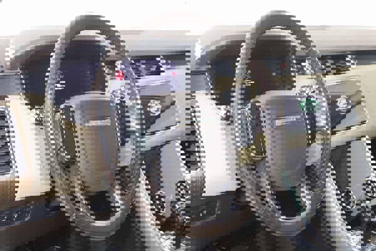 Used 2020 Land Rover Range Rover Sport SE image 6