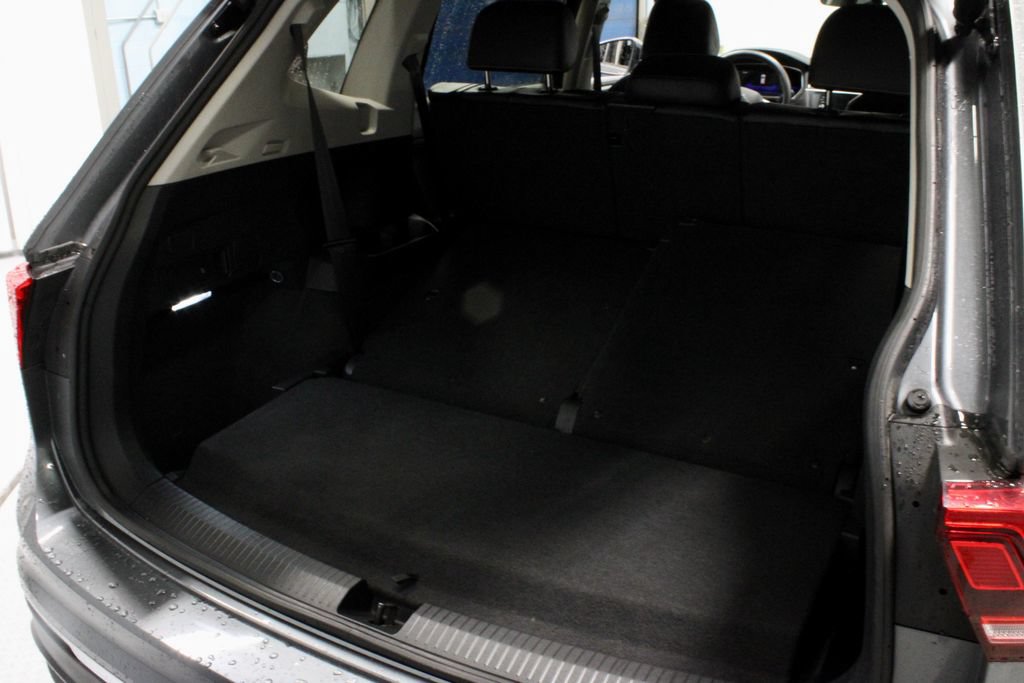 Used 2024 Volkswagen Tiguan SE FWD image 15
