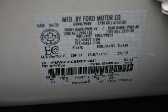 Certified 2025 Ford Explorer Platinum w/ Ultimate Package AWD/4WD image 39