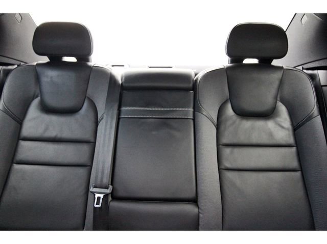 Used 2019 Volvo S60 T5 R-Design image 11