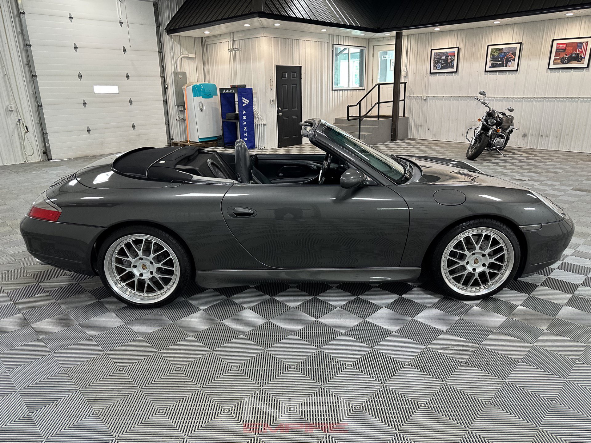 Used 2000 Porsche 911 Cabriolet image 12