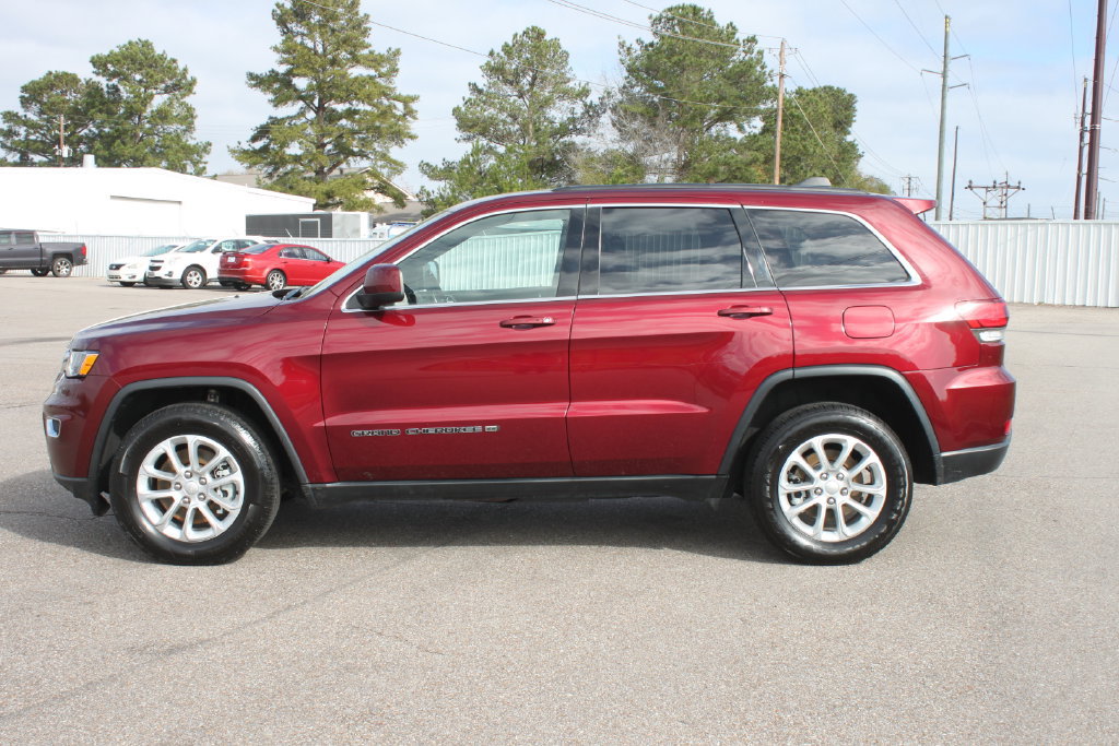 Used 2022 Jeep Grand Cherokee Laredo X RWD image 4