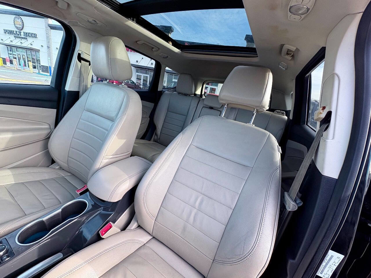 Used 2014 Ford Escape Titanium w/ Equipment Group 401A AWD/4WD image 11