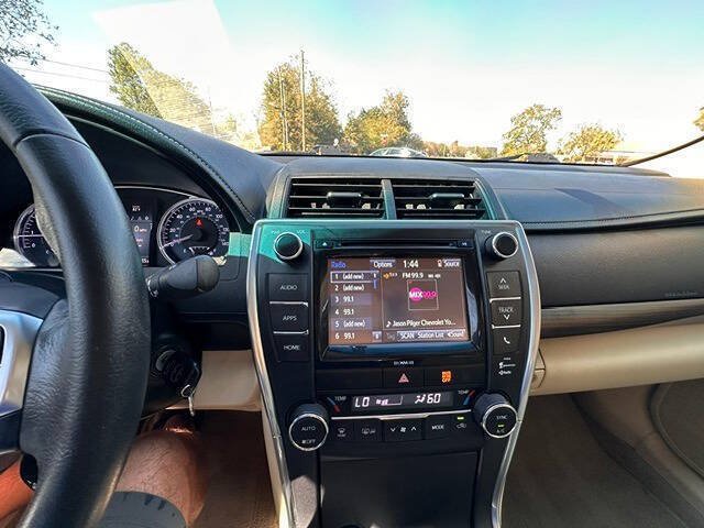 Used 2016 Toyota Camry XLE FWD image 15