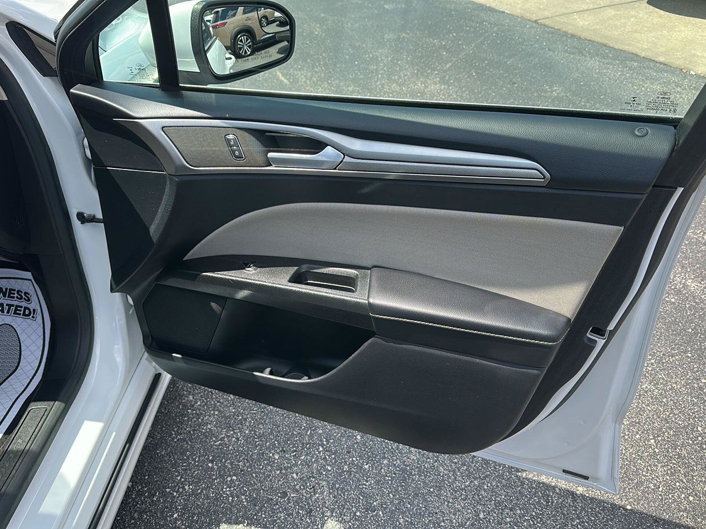 Used 2018 Ford Fusion S FWD image 11