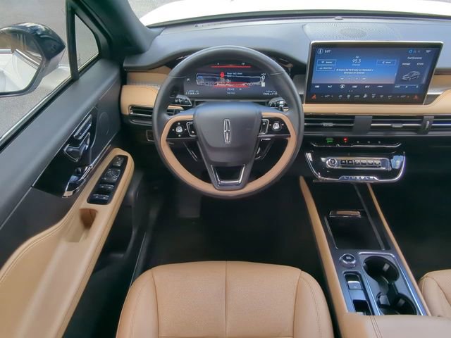 Used 2023 Lincoln Corsair Reserve image 18