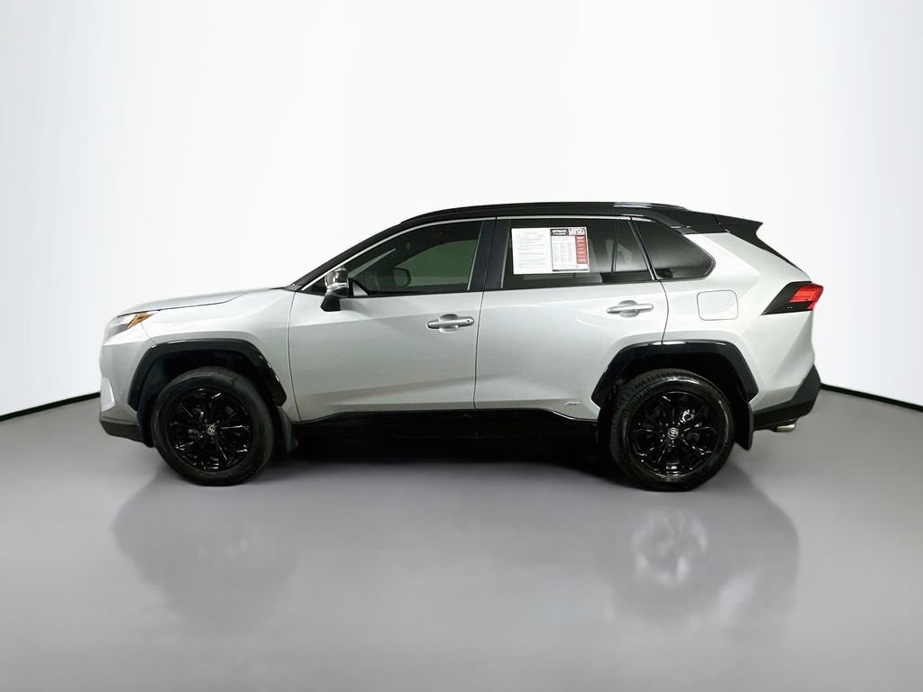Used 2024 Toyota RAV4 XSE AWD/4WD image 5