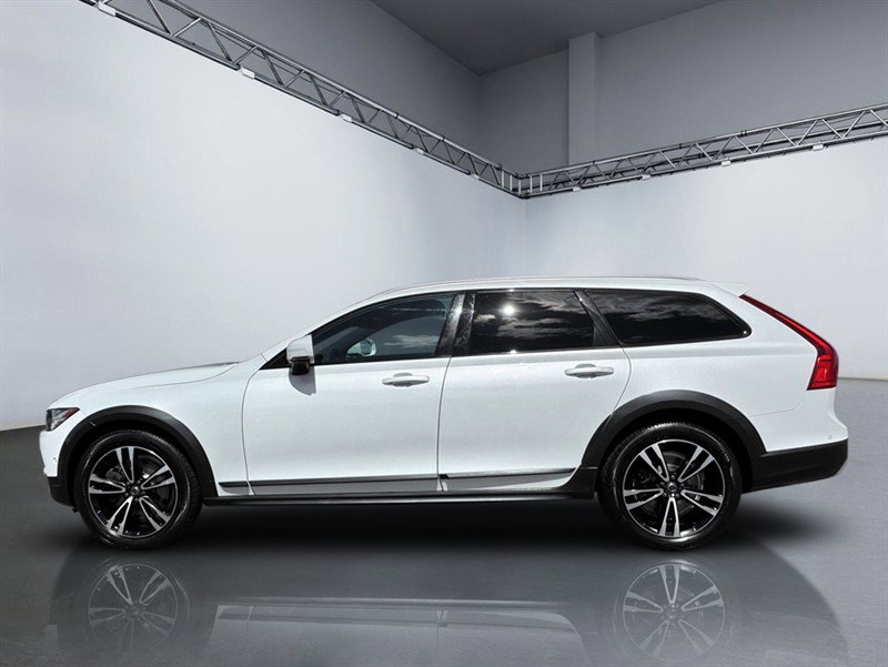 Used 2018 Volvo V90 T5 Cross Country w/ Convenience Package AWD/4WD image 2