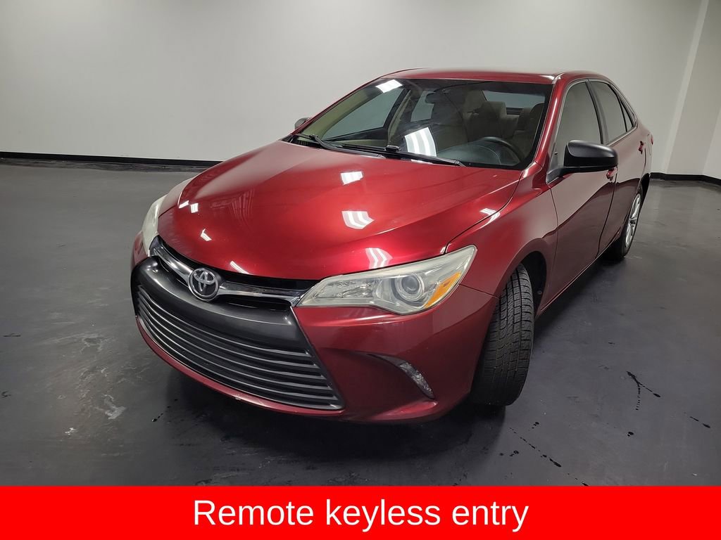 Used 2016 Toyota Camry LE image 4