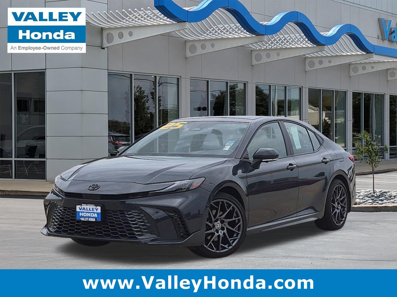 Used 2025 Toyota Camry XSE w/ Premium Plus Package