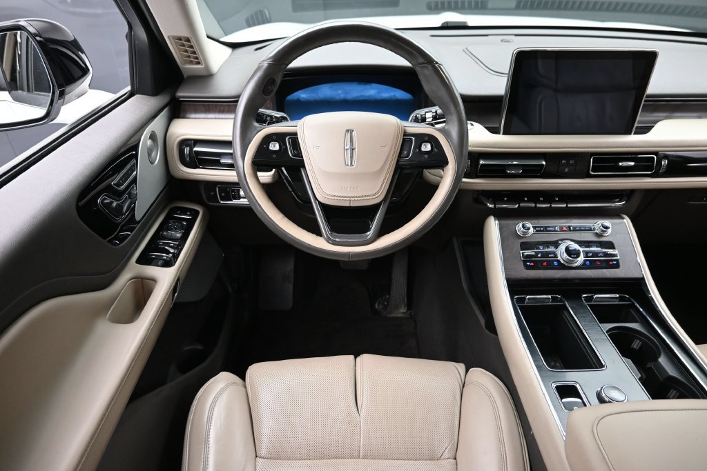Used 2020 Lincoln Aviator Reserve w/ Equipment Group 202A AWD/4WD image 16