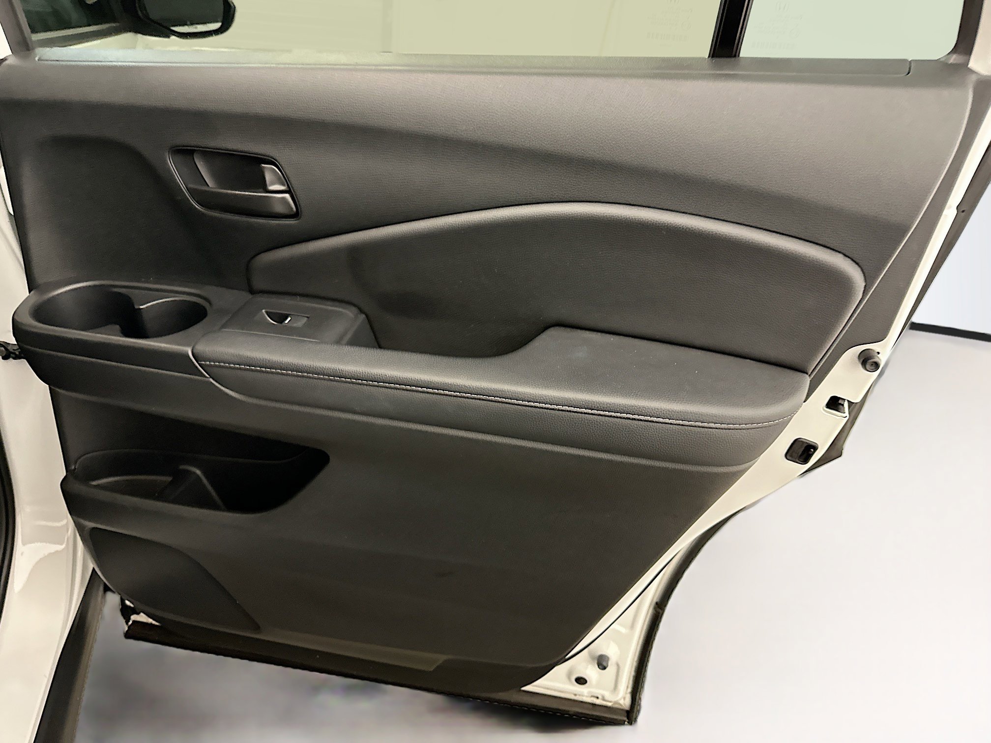 Used 2023 Honda Passport EX-L image 32