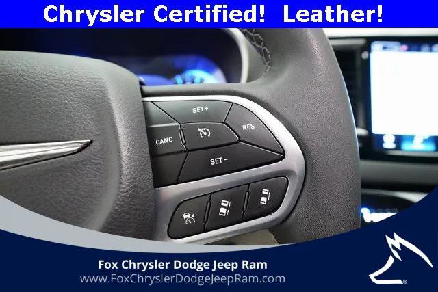 Certified 2024 Chrysler Pacifica Touring-L image 19
