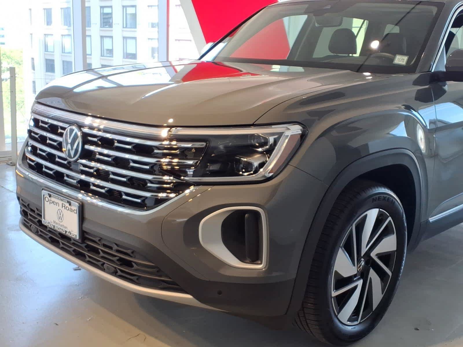 Certified 2026 Volkswagen Atlas SEL AWD/4WD image 7