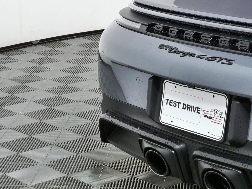 Certified 2026 Porsche 911 Targa 4 GTS AWD/4WD image 36