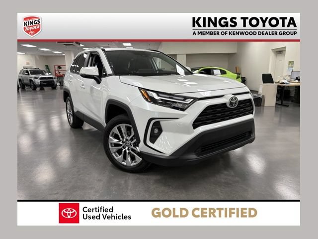 Used 2025 Toyota RAV4 XLE Premium w/ Weather Package FWD image 1