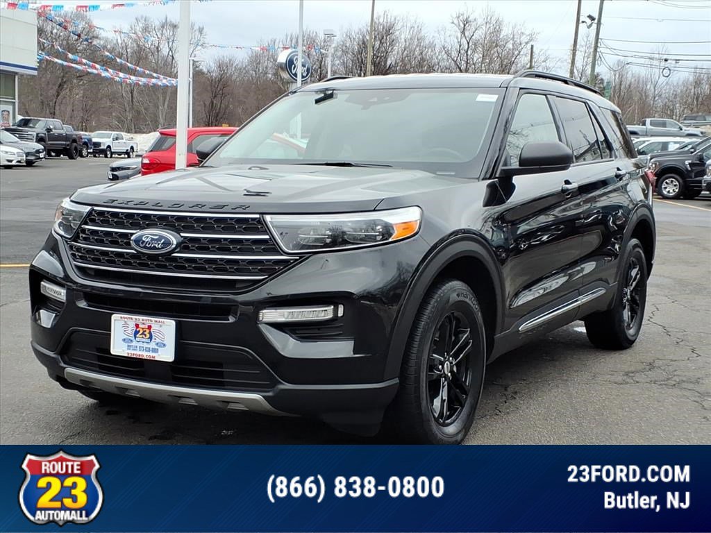 Certified 2023 Ford Explorer XLT w/ Equipment Group 202A image 4