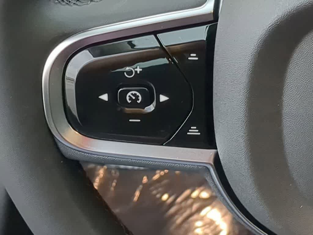 Certified 2025 Volvo S60 T8 Plus AWD/4WD image 22