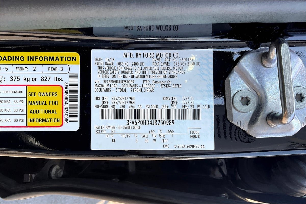 Used 2018 Ford Fusion SE w/ Fusion SE Technology Package FWD image 34