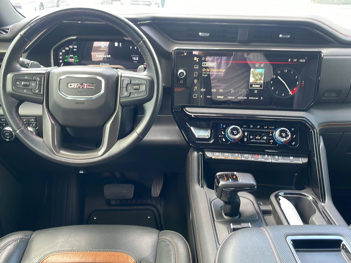 Used 2022 GMC Sierra 1500 AT4 w/ Technology Package AWD/4WD image 12