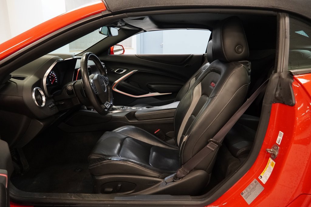 Used 2017 Chevrolet Camaro SS image 5