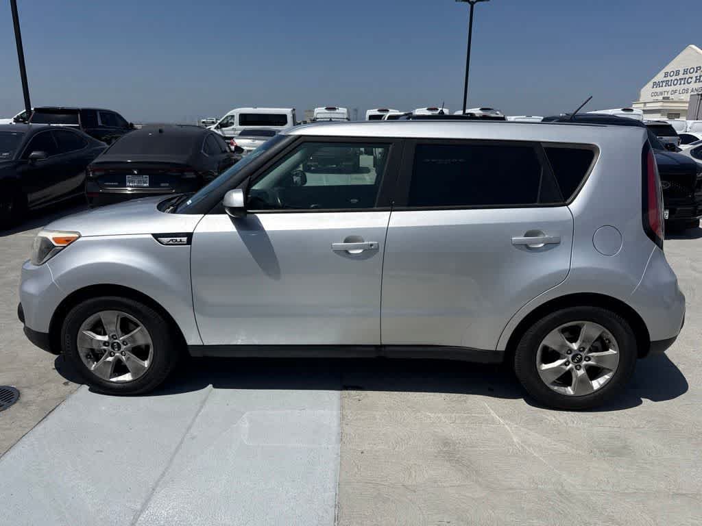 Used 2018 Kia Soul FWD image 2
