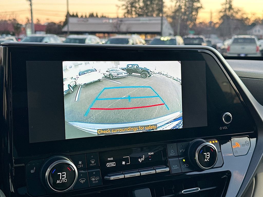 Used 2024 Toyota Highlander XLE image 23