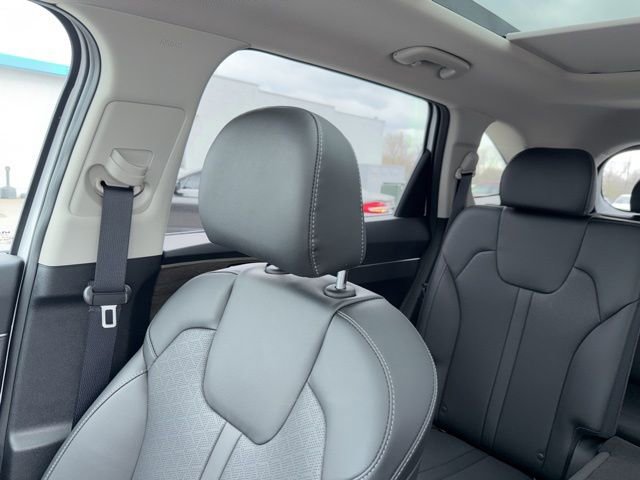 Used 2023 Kia Sorento S w/ Panoramic Sunroof Package image 50